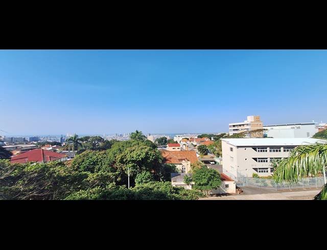 2 BEDROOM APARTMENT FOR SALE IN GLENWOOD